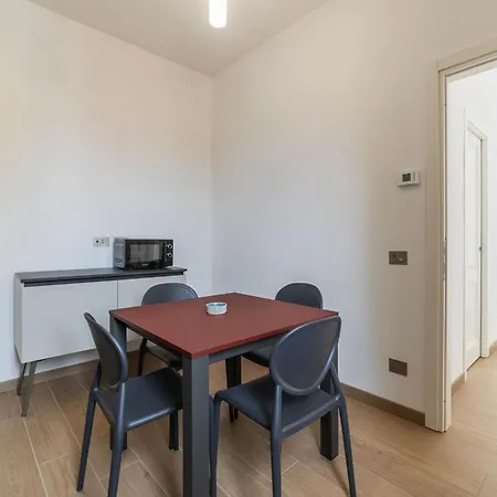 Apartament Joivy Cavour 238 *