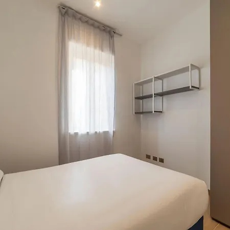 Joivy Cavour 238 Rom