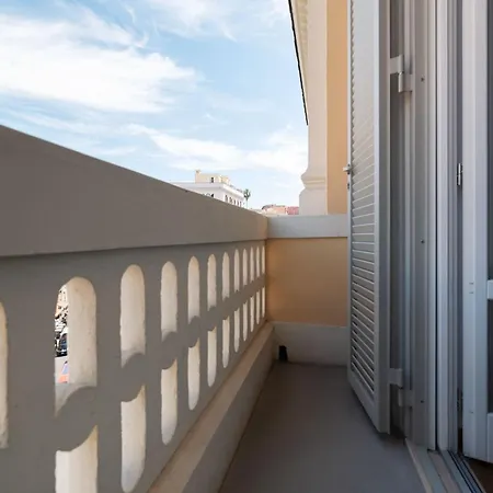 Joivy Cavour 238 Apartamento